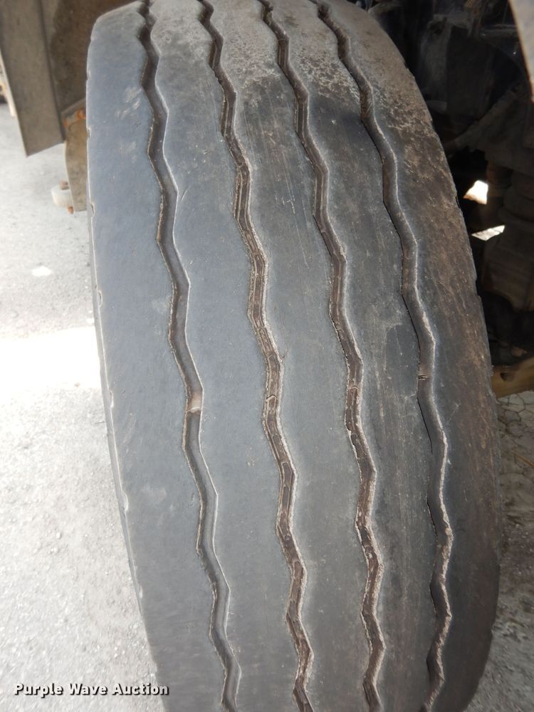 image for item DN1627 2013 Mack LEU613  refuse truck