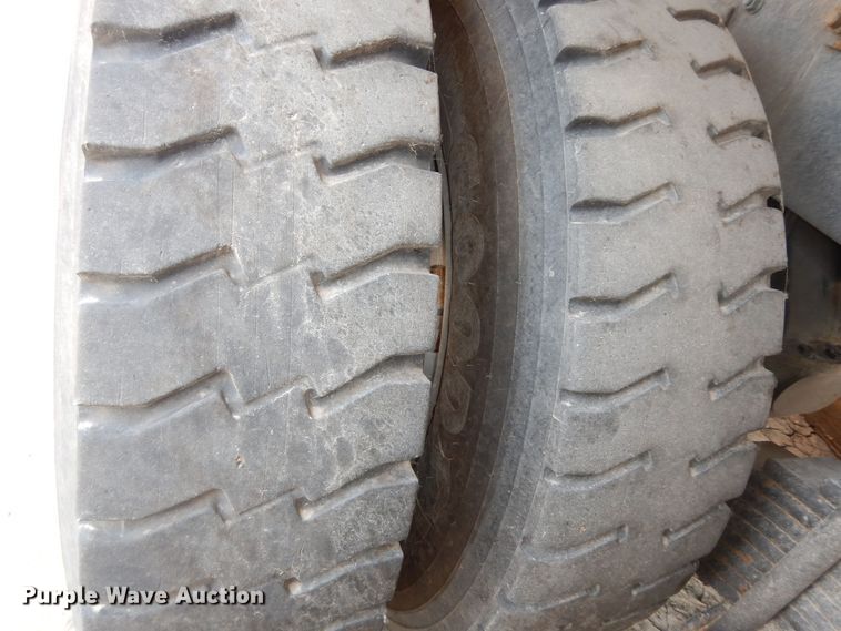 image for item DN1627 2013 Mack LEU613  refuse truck