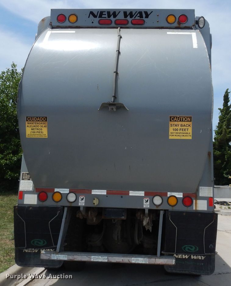 image for item DN1628 2014 Mack LEU613  refuse truck