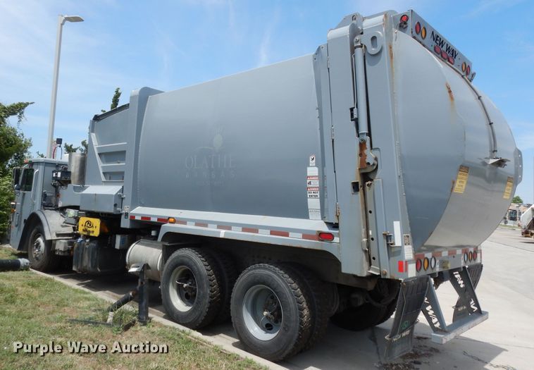 image for item DN1628 2014 Mack LEU613  refuse truck
