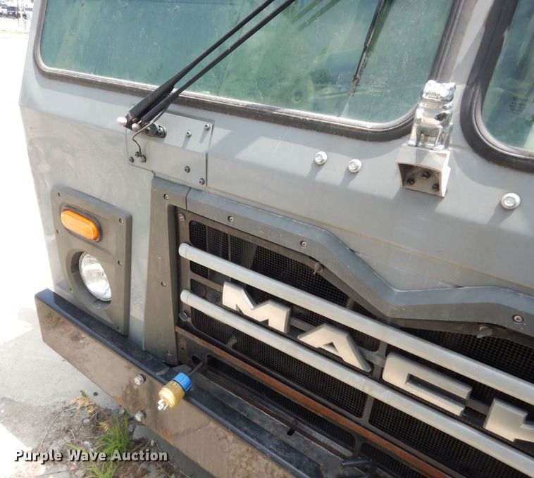 image for item DN1628 2014 Mack LEU613  refuse truck