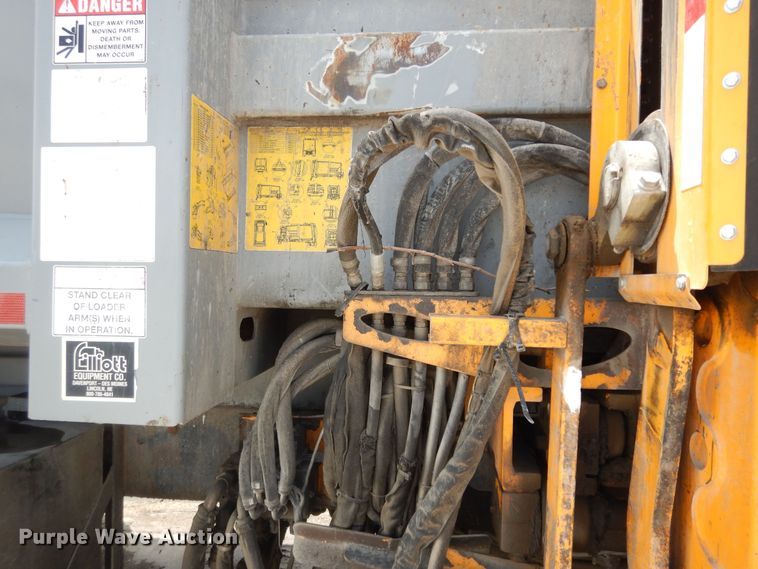 image for item DN1628 2014 Mack LEU613  refuse truck