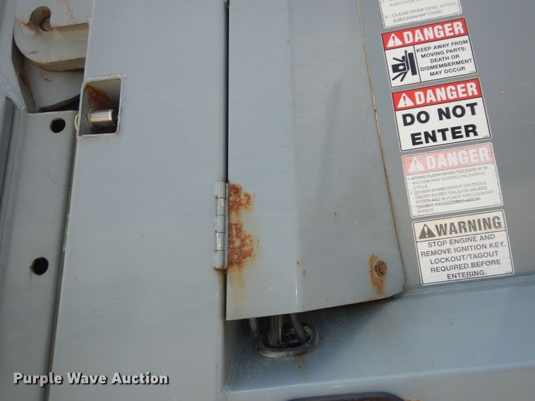 image for item DN1628 2014 Mack LEU613  refuse truck