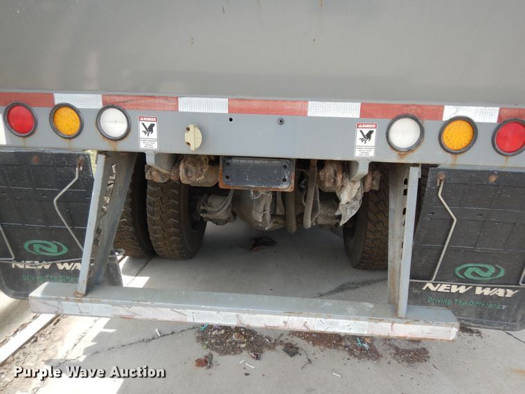 image for item DN1628 2014 Mack LEU613  refuse truck