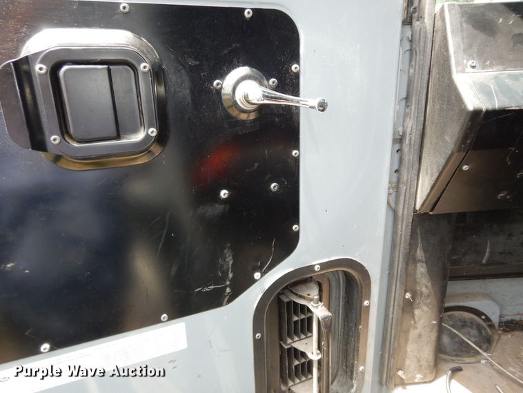 image for item DN1628 2014 Mack LEU613  refuse truck