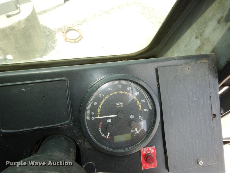 image for item DN1628 2014 Mack LEU613  refuse truck