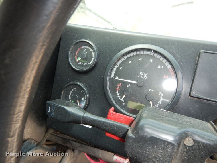 image for item DN1628 2014 Mack LEU613  refuse truck