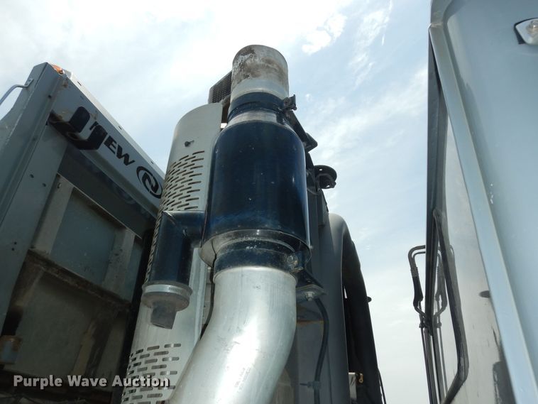 image for item DN1628 2014 Mack LEU613  refuse truck