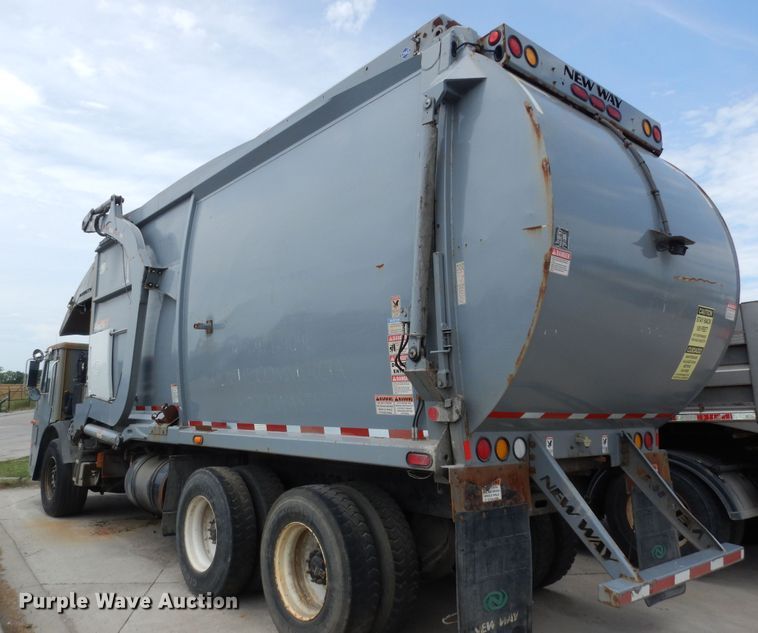 image for item DN1629 2015 Mack LEU633 Mammoth  refuse truck