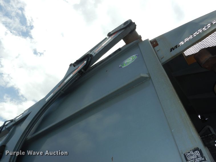 image for item DN1629 2015 Mack LEU633 Mammoth  refuse truck