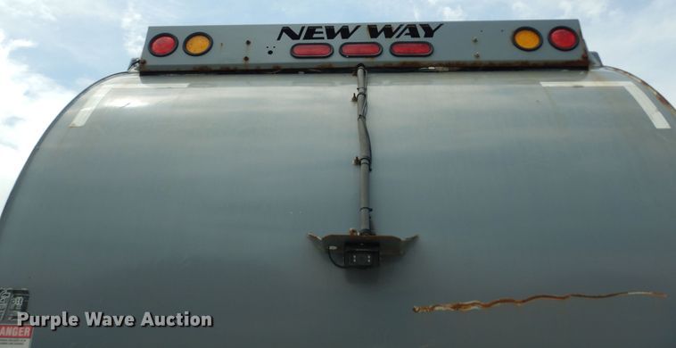 image for item DN1629 2015 Mack LEU633 Mammoth  refuse truck