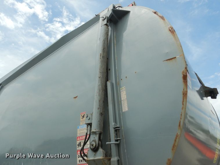 image for item DN1629 2015 Mack LEU633 Mammoth  refuse truck