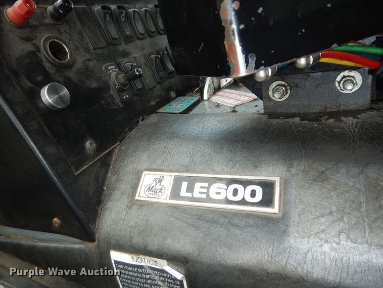 image for item DN1629 2015 Mack LEU633 Mammoth  refuse truck