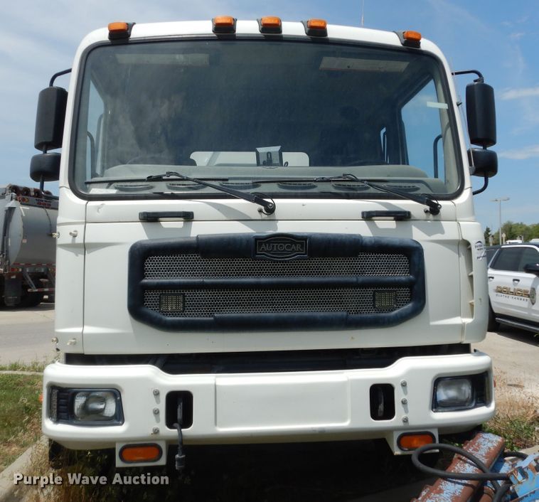 image for item DN1630 2014 Auto Car ACMD42  street sweeper truck