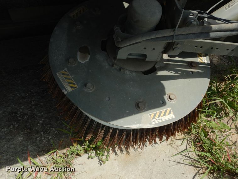 image for item DN1630 2014 Auto Car ACMD42  street sweeper truck