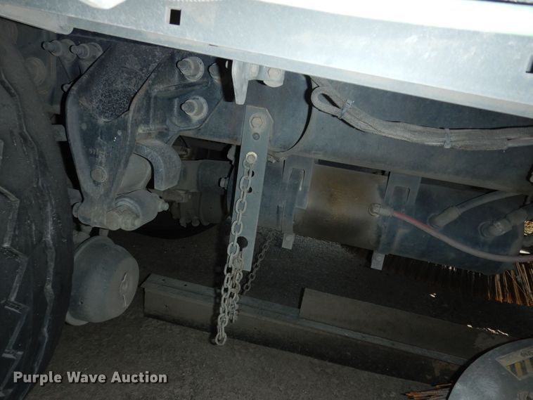 image for item DN1630 2014 Auto Car ACMD42  street sweeper truck