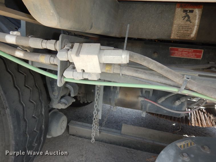 image for item DN1630 2014 Auto Car ACMD42  street sweeper truck