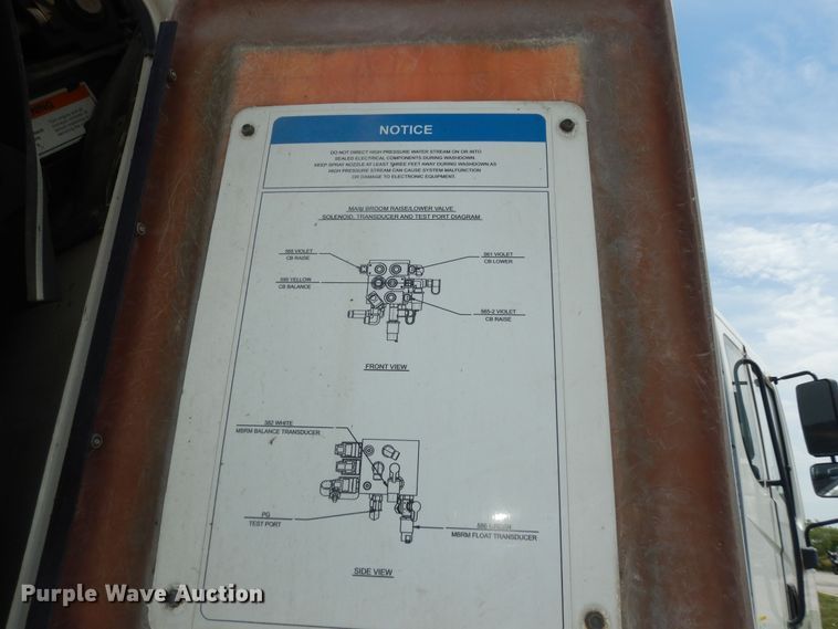 image for item DN1630 2014 Auto Car ACMD42  street sweeper truck