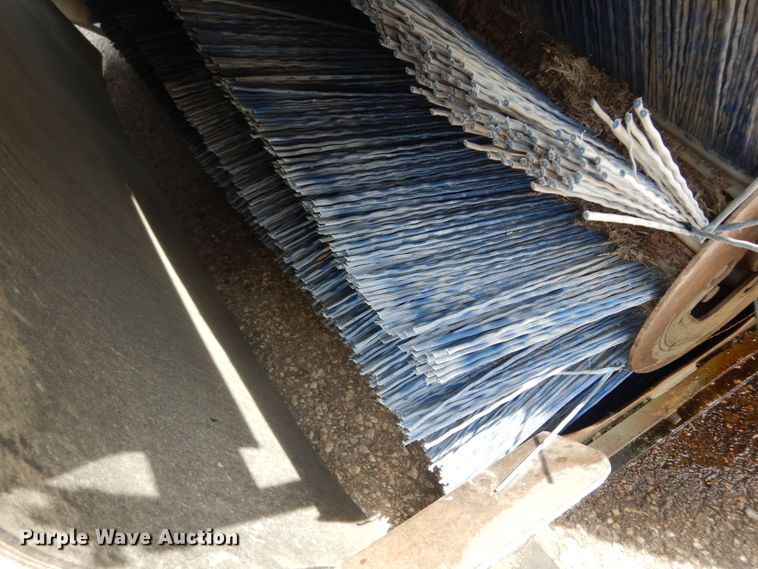 image for item DN1630 2014 Auto Car ACMD42  street sweeper truck