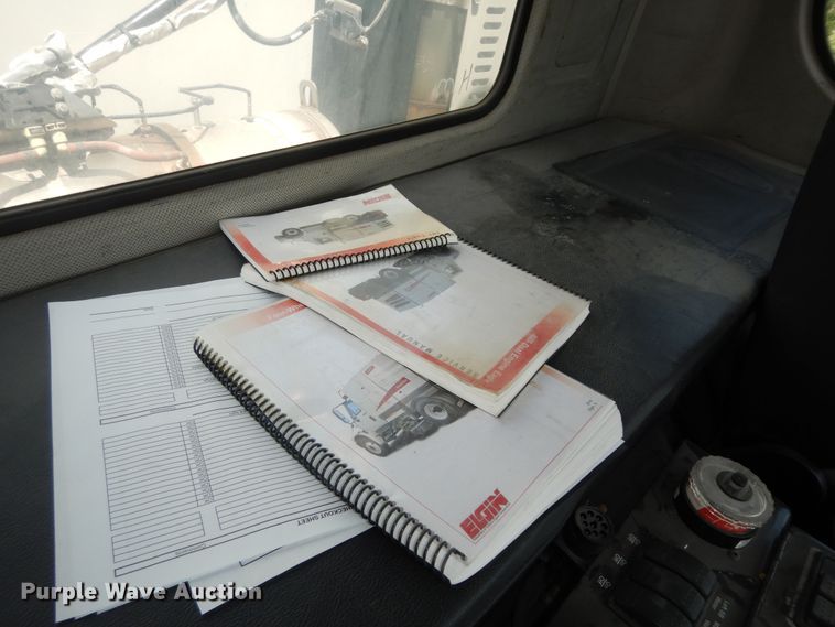 image for item DN1630 2014 Auto Car ACMD42  street sweeper truck