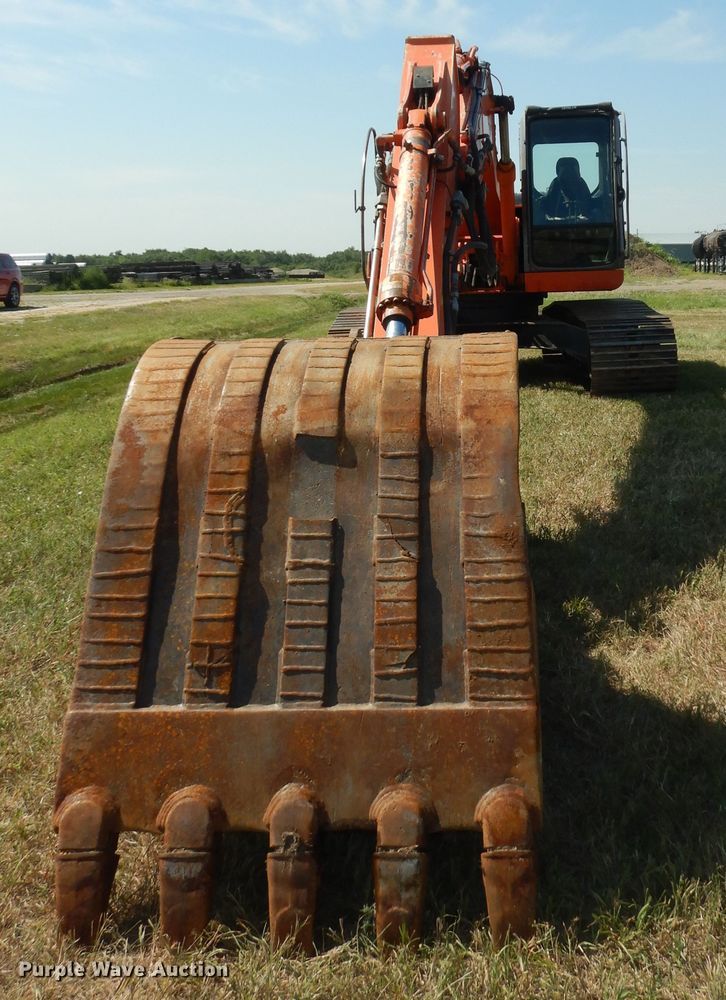 image for item DN1659 2006 Hitachi ZX200LC  excavator