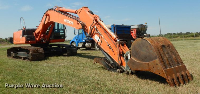 image for item DN1659 2006 Hitachi ZX200LC  excavator