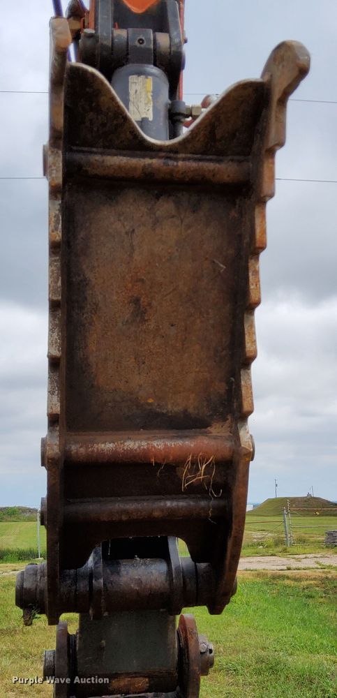 image for item DN1659 2006 Hitachi ZX200LC  excavator