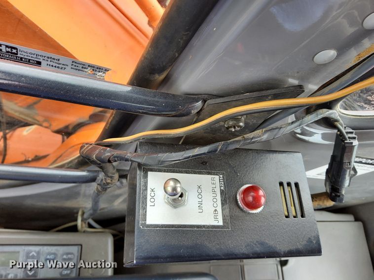 image for item DN1659 2006 Hitachi ZX200LC  excavator