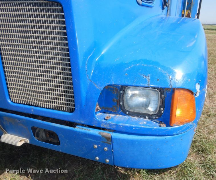 image for item DN1660 2008 Kenworth T300  dump truck