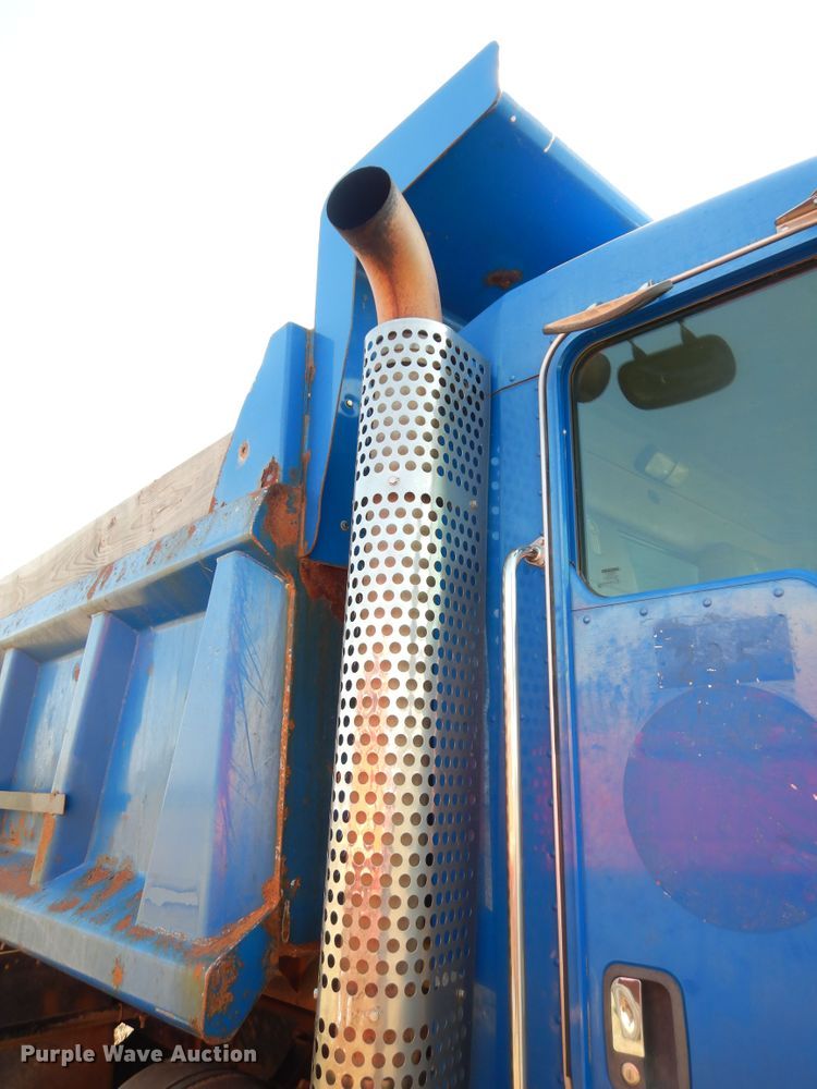 image for item DN1660 2008 Kenworth T300  dump truck