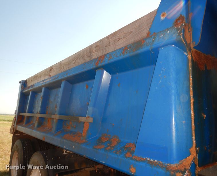 image for item DN1660 2008 Kenworth T300  dump truck