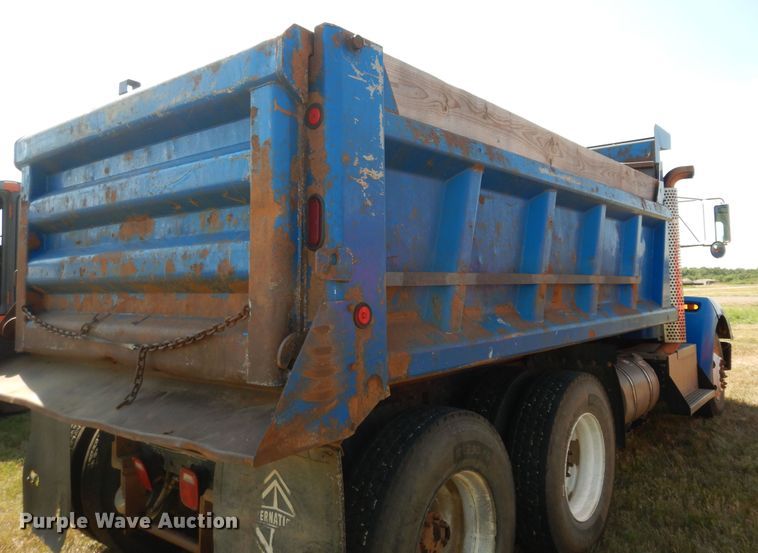 image for item DN1660 2008 Kenworth T300  dump truck