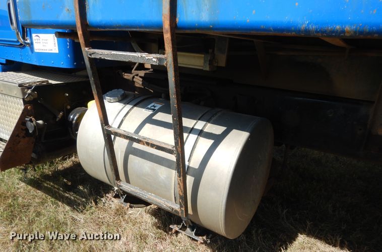 image for item DN1660 2008 Kenworth T300  dump truck