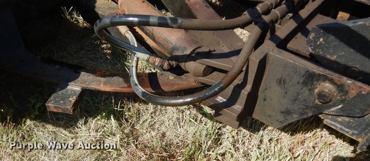 image for item DN1661 1999 International 4900  dump truck