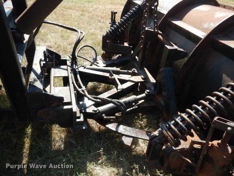 image for item DN1661 1999 International 4900  dump truck