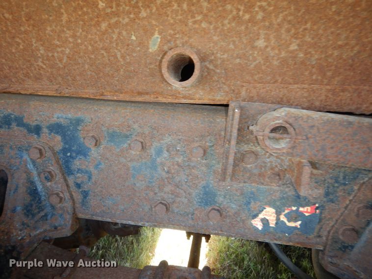 image for item DN1661 1999 International 4900  dump truck