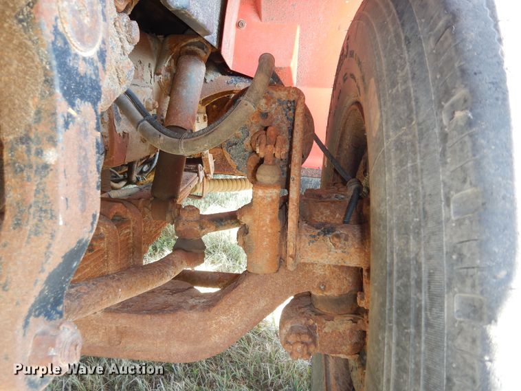 image for item DN1661 1999 International 4900  dump truck