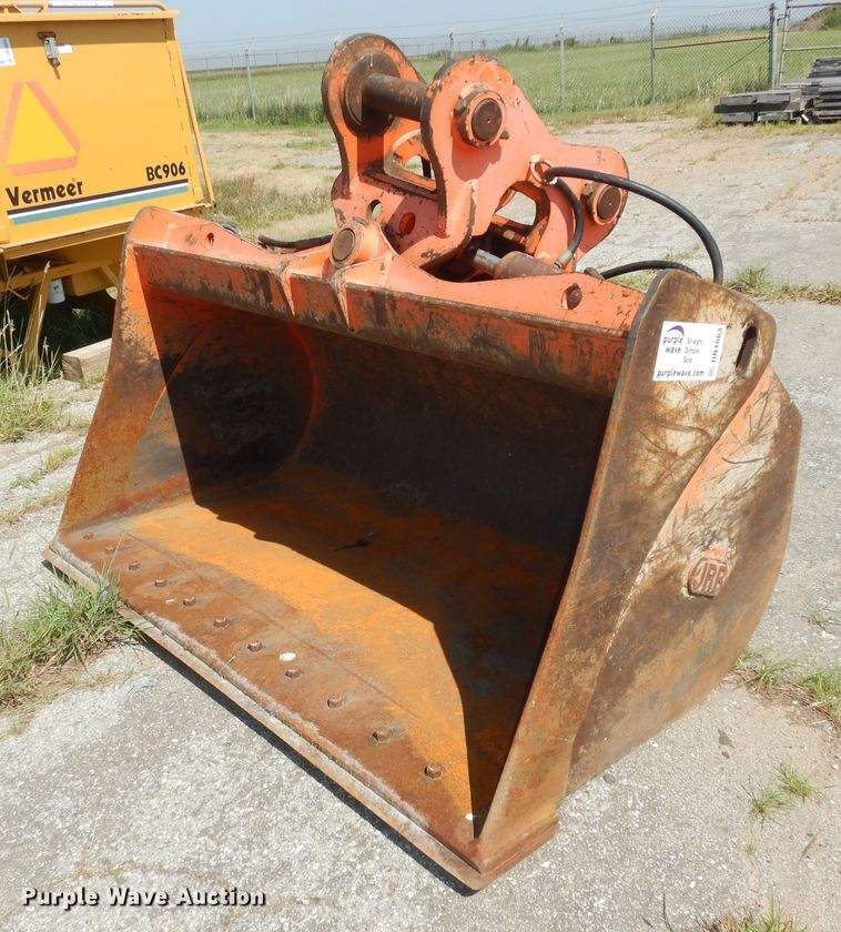 image for item DN1663 JRB  excavator bucket