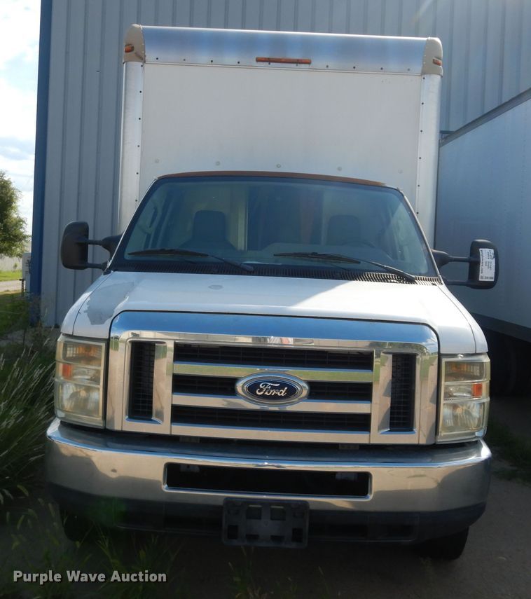 image for item DN1668 2009 Ford E350 Super Duty  box truck