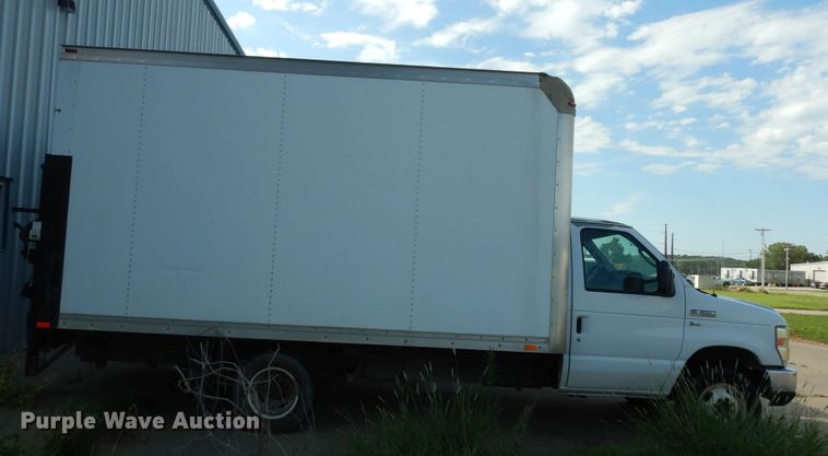 image for item DN1668 2009 Ford E350 Super Duty  box truck