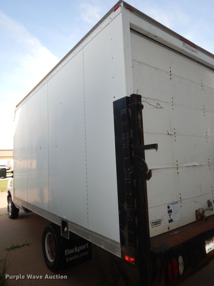 image for item DN1668 2009 Ford E350 Super Duty  box truck