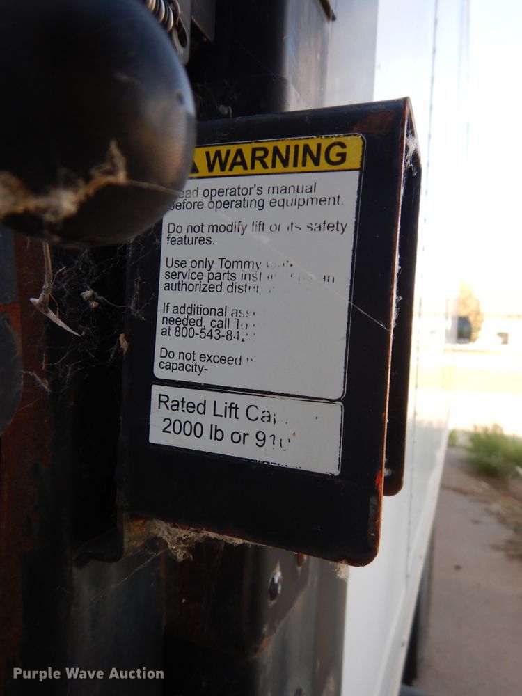 image for item DN1668 2009 Ford E350 Super Duty  box truck