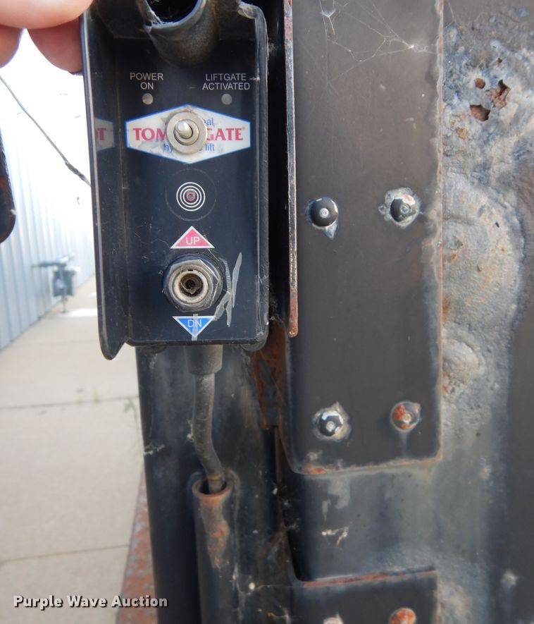 image for item DN1668 2009 Ford E350 Super Duty  box truck