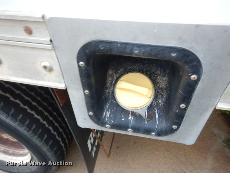 image for item DN1668 2009 Ford E350 Super Duty  box truck