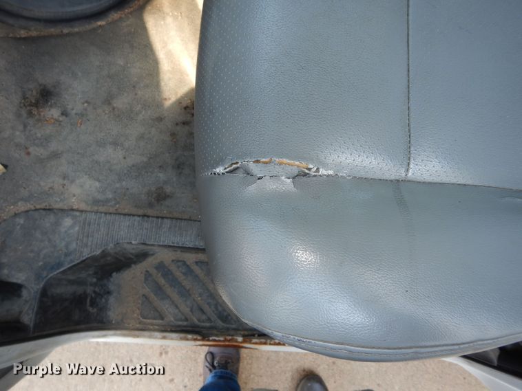 image for item DN1668 2009 Ford E350 Super Duty  box truck