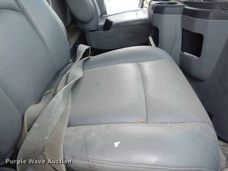 image for item DN1668 2009 Ford E350 Super Duty  box truck