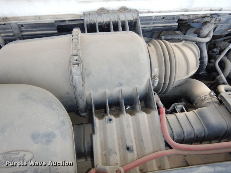 image for item DN1668 2009 Ford E350 Super Duty  box truck