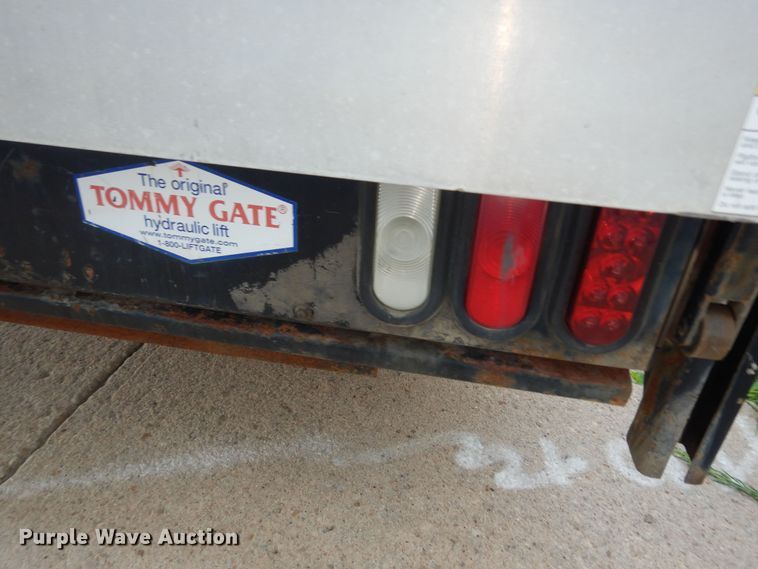 image for item DN1669 2011 Ford E350 Super Duty  box truck