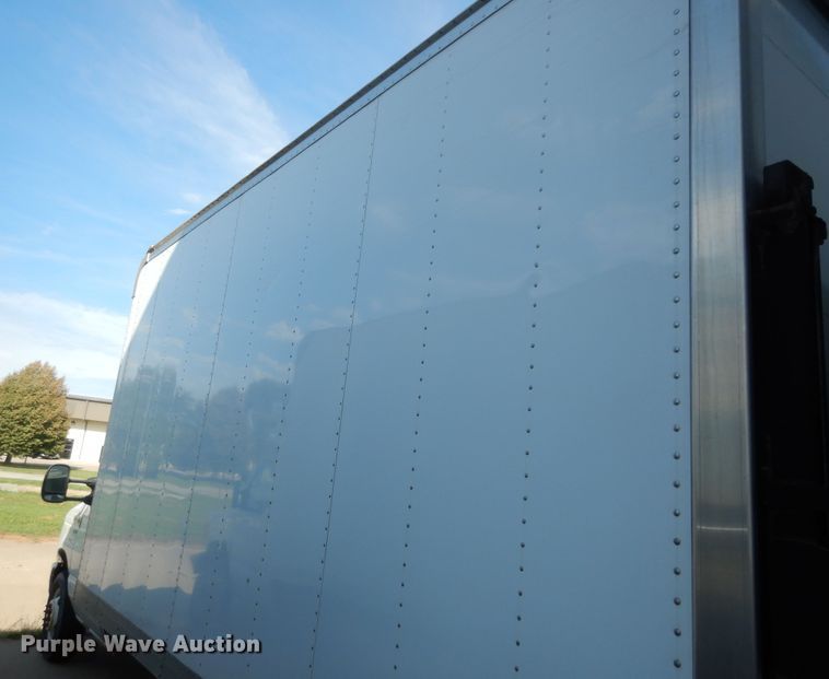 image for item DN1669 2011 Ford E350 Super Duty  box truck