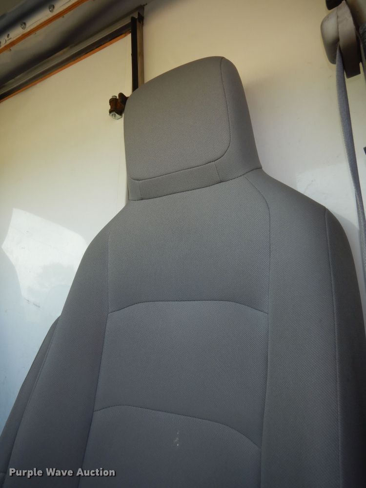 image for item DN1669 2011 Ford E350 Super Duty  box truck